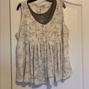 Lauren Conrad off white fox top xxl w/ free tee